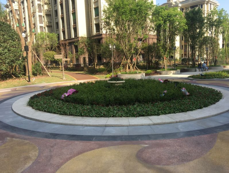 馬賽莊園園林景觀日常整改正在進(jìn)行中 - 重慶世紀(jì)金馬實(shí)業(yè).